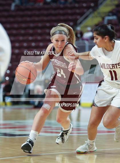 Thumbnail 2 in Mechanicsburg vs. Gettysburg (PIAA District 3 5A Final) photogallery.