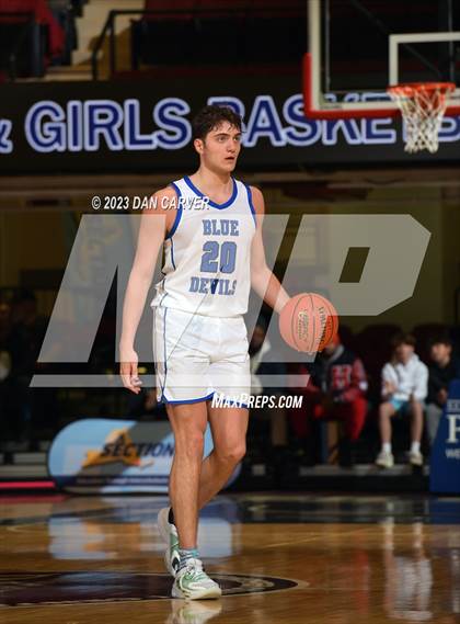 Thumbnail 2 in Haldane vs. Hamilton (NYSPHSAA Section 1 Class C Semifinal) photogallery.