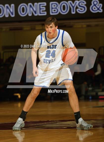 Thumbnail 1 in Haldane vs. Hamilton (NYSPHSAA Section 1 Class C Semifinal) photogallery.