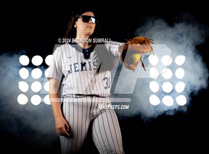 Thumbnail 1 in Jemison (Team & Individuals) photogallery.