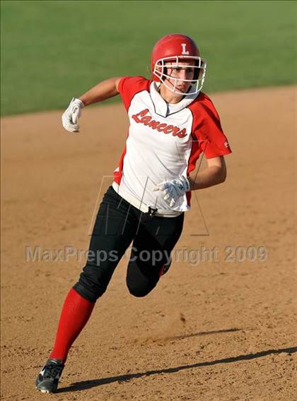 Thumbnail 3 in San Clemente vs. Lutheran (Woodbridge Classic) photogallery.