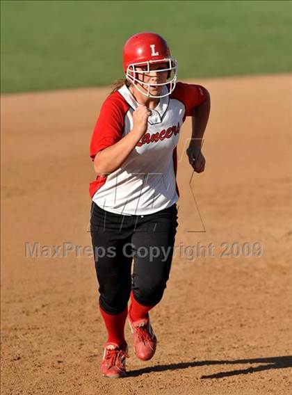 Thumbnail 2 in San Clemente vs. Lutheran (Woodbridge Classic) photogallery.
