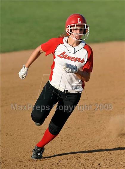 Thumbnail 2 in San Clemente vs. Lutheran (Woodbridge Classic) photogallery.
