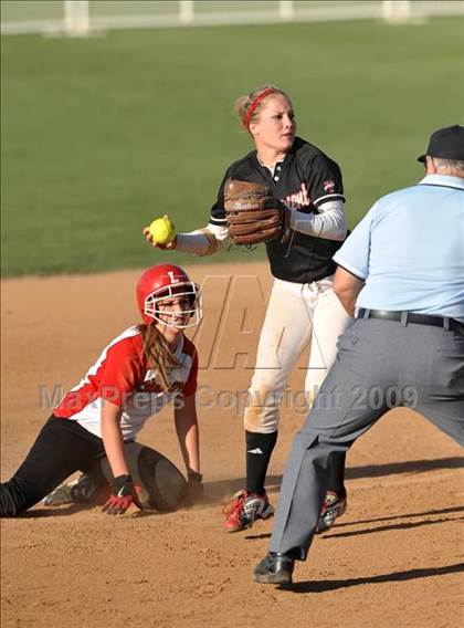 Thumbnail 3 in San Clemente vs. Lutheran (Woodbridge Classic) photogallery.