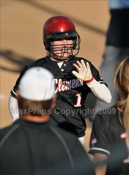 Thumbnail 2 in San Clemente vs. Lutheran (Woodbridge Classic) photogallery.