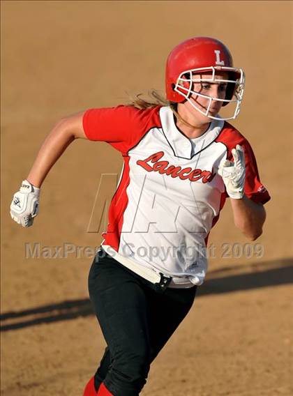 Thumbnail 3 in San Clemente vs. Lutheran (Woodbridge Classic) photogallery.