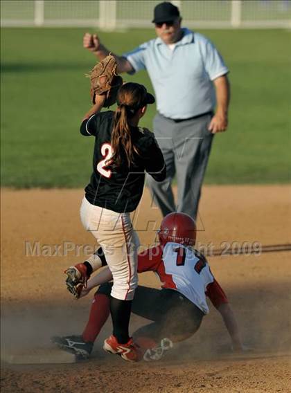 Thumbnail 2 in San Clemente vs. Lutheran (Woodbridge Classic) photogallery.