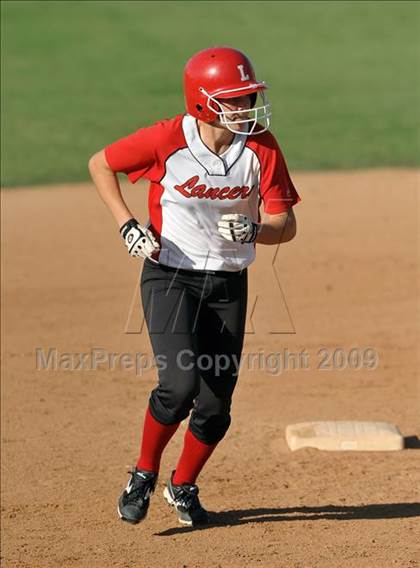 Thumbnail 3 in San Clemente vs. Lutheran (Woodbridge Classic) photogallery.