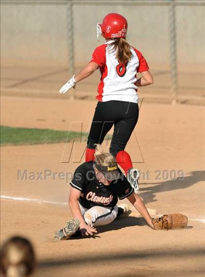 Thumbnail 3 in San Clemente vs. Lutheran (Woodbridge Classic) photogallery.