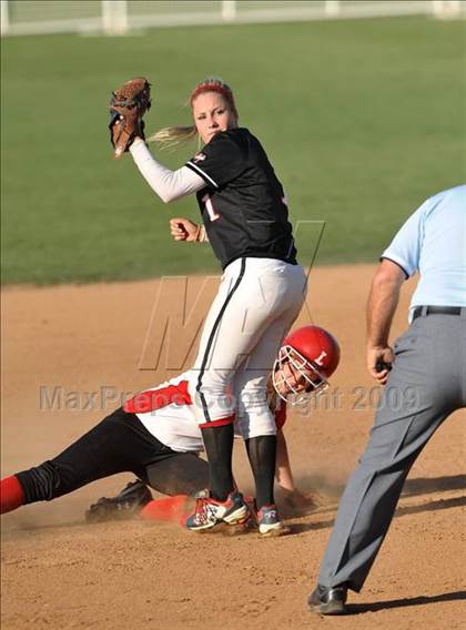 Thumbnail 3 in San Clemente vs. Lutheran (Woodbridge Classic) photogallery.