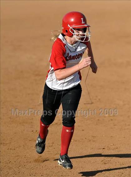 Thumbnail 2 in San Clemente vs. Lutheran (Woodbridge Classic) photogallery.