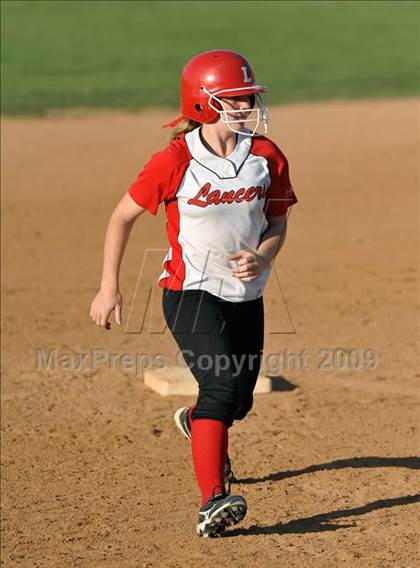 Thumbnail 1 in San Clemente vs. Lutheran (Woodbridge Classic) photogallery.