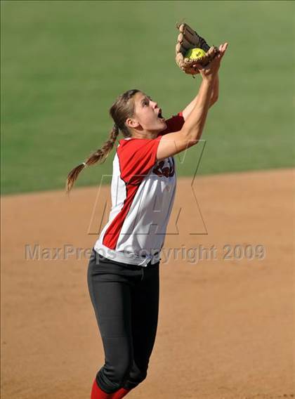 Thumbnail 2 in San Clemente vs. Lutheran (Woodbridge Classic) photogallery.
