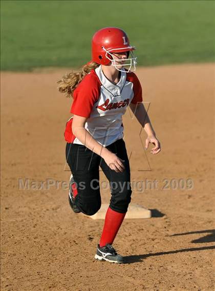 Thumbnail 3 in San Clemente vs. Lutheran (Woodbridge Classic) photogallery.
