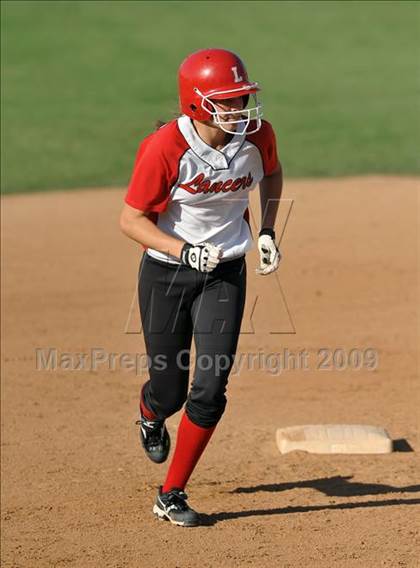Thumbnail 2 in San Clemente vs. Lutheran (Woodbridge Classic) photogallery.