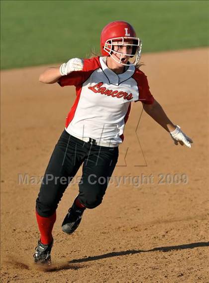 Thumbnail 1 in San Clemente vs. Lutheran (Woodbridge Classic) photogallery.