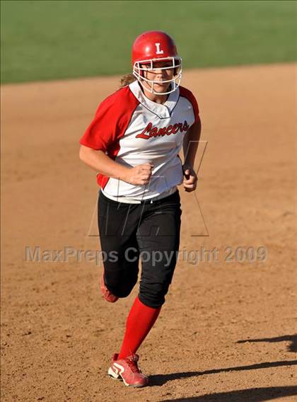 Thumbnail 3 in San Clemente vs. Lutheran (Woodbridge Classic) photogallery.