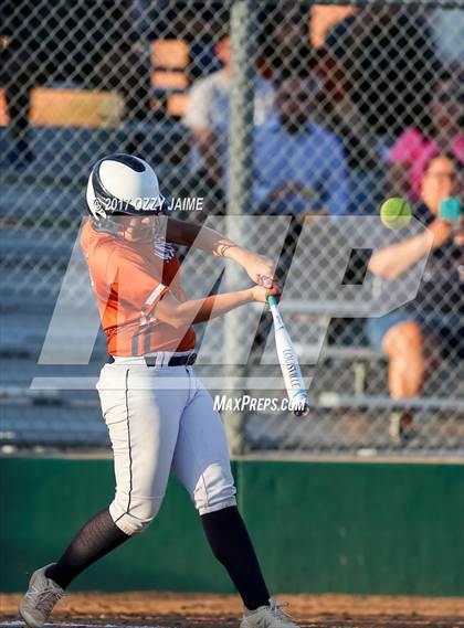 Thumbnail 1 in MacArthur [Douglas] vs Madison photogallery.