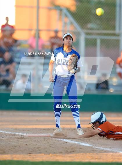 Thumbnail 1 in MacArthur [Douglas] vs Madison photogallery.