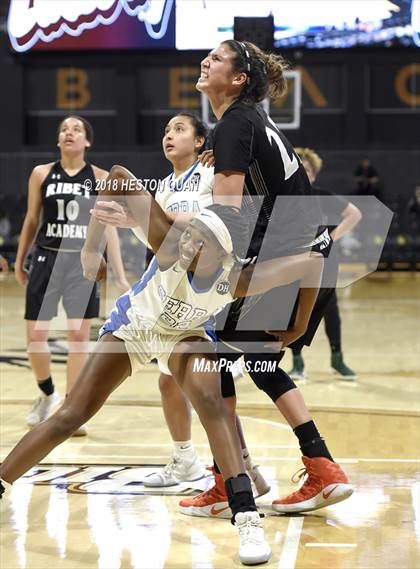 Thumbnail 3 in Ribet Academy vs Serra (CIF Southern Regional D1 Final) photogallery.