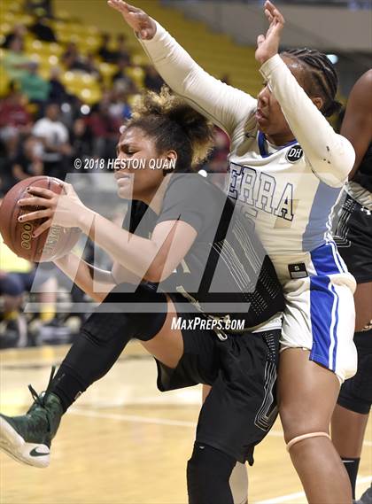 Thumbnail 2 in Ribet Academy vs Serra (CIF Southern Regional D1 Final) photogallery.