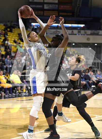 Thumbnail 2 in Ribet Academy vs Serra (CIF Southern Regional D1 Final) photogallery.