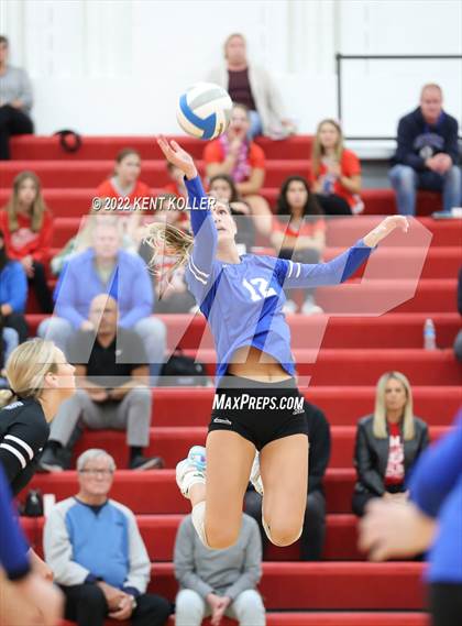 Thumbnail 1 in Utica Eisenhower @ Romeo photogallery.