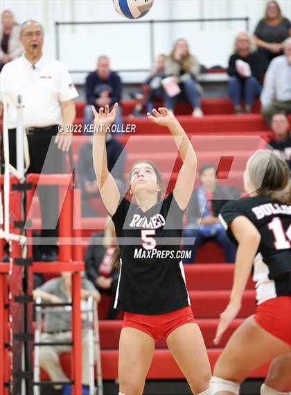 Thumbnail 1 in Utica Eisenhower @ Romeo photogallery.