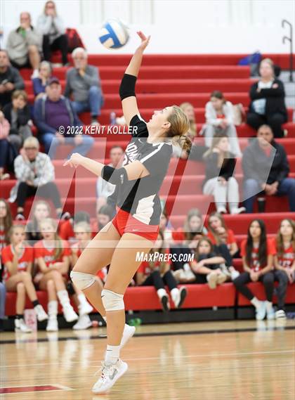 Thumbnail 1 in Utica Eisenhower @ Romeo photogallery.