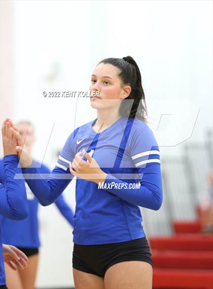 Thumbnail 3 in Utica Eisenhower @ Romeo photogallery.