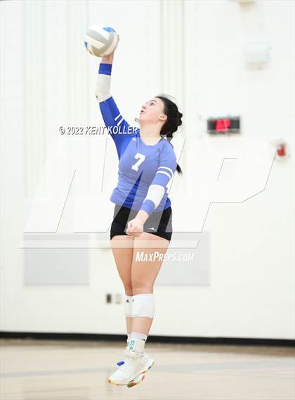 Thumbnail 3 in Utica Eisenhower @ Romeo photogallery.