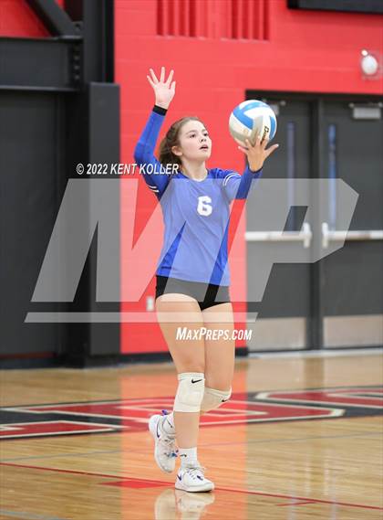 Thumbnail 3 in Utica Eisenhower @ Romeo photogallery.