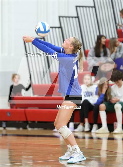 Thumbnail 3 in Utica Eisenhower @ Romeo photogallery.
