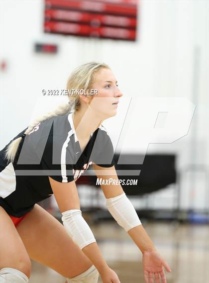 Thumbnail 3 in Utica Eisenhower @ Romeo photogallery.