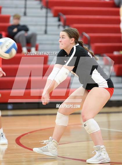 Thumbnail 2 in Utica Eisenhower @ Romeo photogallery.