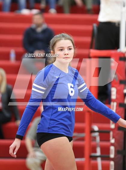 Thumbnail 3 in Utica Eisenhower @ Romeo photogallery.