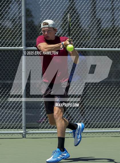 Thumbnail 2 in Woodrow Wilson vs Windward (CIFSS D2 Semi-Final) photogallery.
