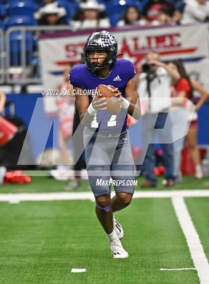 Thumbnail 1 in Corpus Christi Veterans Memorial vs College Station (UIL 5A Regional Semifinal) photogallery.