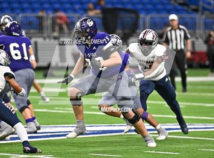 Thumbnail 1 in Corpus Christi Veterans Memorial vs College Station (UIL 5A Regional Semifinal) photogallery.