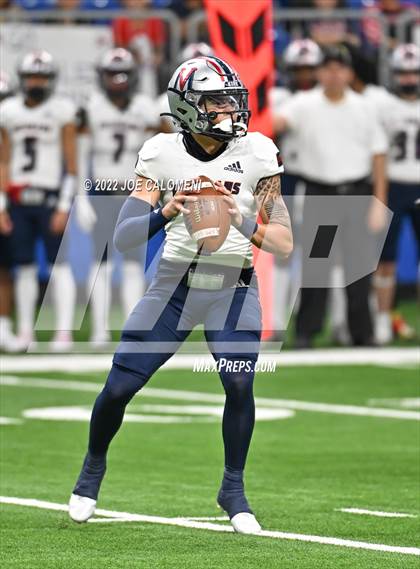 Thumbnail 2 in Corpus Christi Veterans Memorial vs College Station (UIL 5A Regional Semifinal) photogallery.