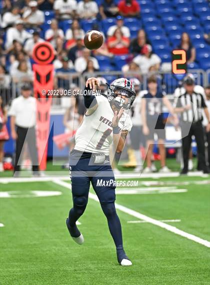 Thumbnail 3 in Corpus Christi Veterans Memorial vs College Station (UIL 5A Regional Semifinal) photogallery.