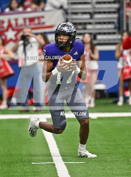 Thumbnail 1 in Corpus Christi Veterans Memorial vs College Station (UIL 5A Regional Semifinal) photogallery.