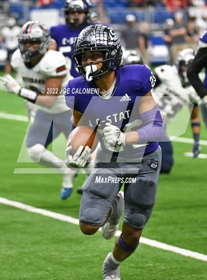 Thumbnail 2 in Corpus Christi Veterans Memorial vs College Station (UIL 5A Regional Semifinal) photogallery.