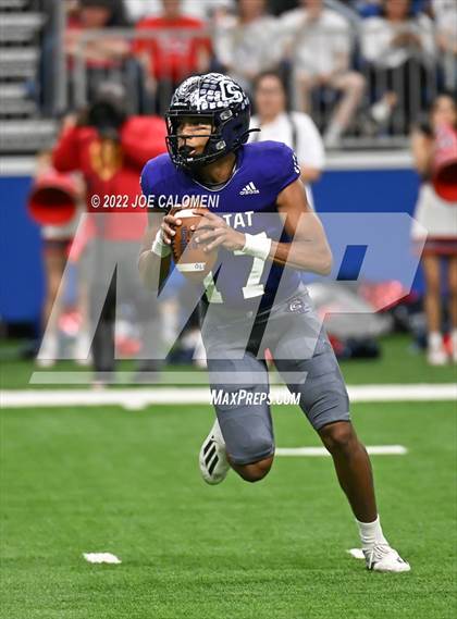Thumbnail 2 in Corpus Christi Veterans Memorial vs College Station (UIL 5A Regional Semifinal) photogallery.