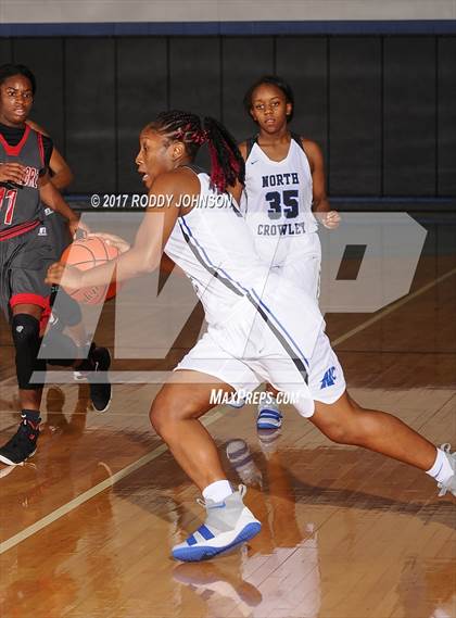 Thumbnail 2 in North Crowley vs. North Shore (McDonald's Texas Invitational) photogallery.