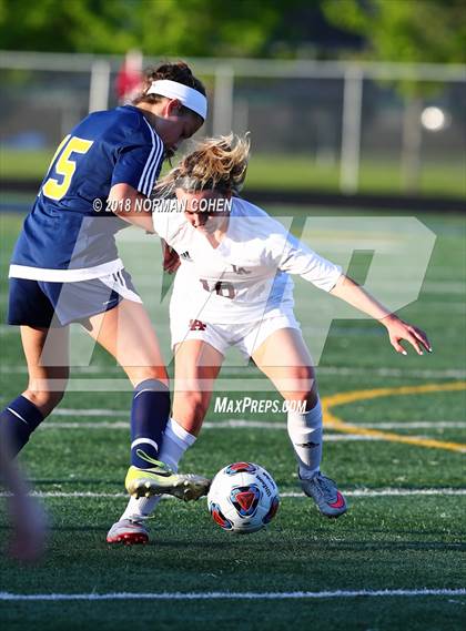 Thumbnail 3 in Loyola Academy vs. Glenbrook South (IHSA 3A Sectional Semifinal) photogallery.