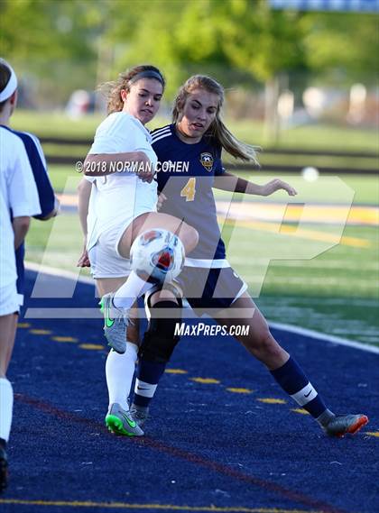 Thumbnail 2 in Loyola Academy vs. Glenbrook South (IHSA 3A Sectional Semifinal) photogallery.