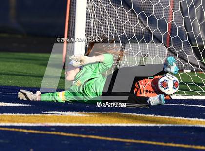 Thumbnail 2 in Loyola Academy vs. Glenbrook South (IHSA 3A Sectional Semifinal) photogallery.