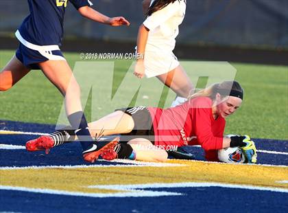 Thumbnail 2 in Loyola Academy vs. Glenbrook South (IHSA 3A Sectional Semifinal) photogallery.