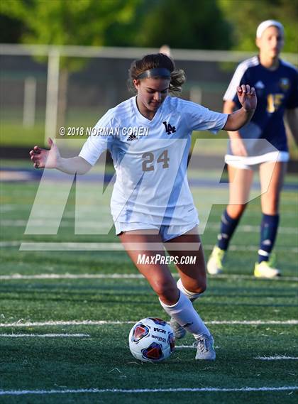 Thumbnail 3 in Loyola Academy vs. Glenbrook South (IHSA 3A Sectional Semifinal) photogallery.
